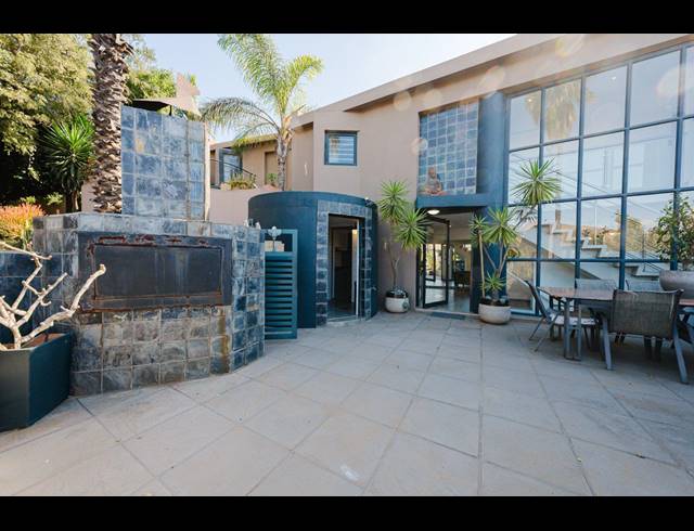 2 BEDROOM TOWNHOUSE FOR SALE IN BASSONIA
